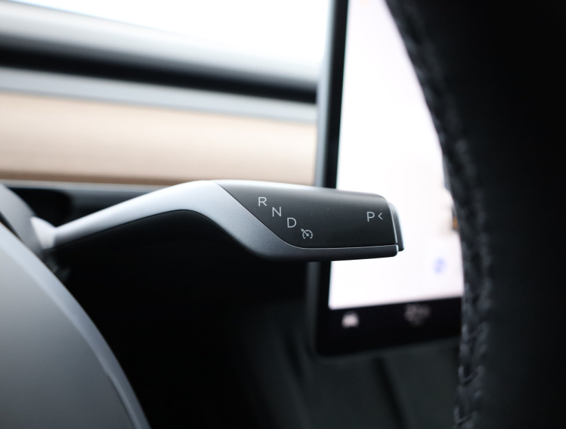Tesla Model Y, 2023