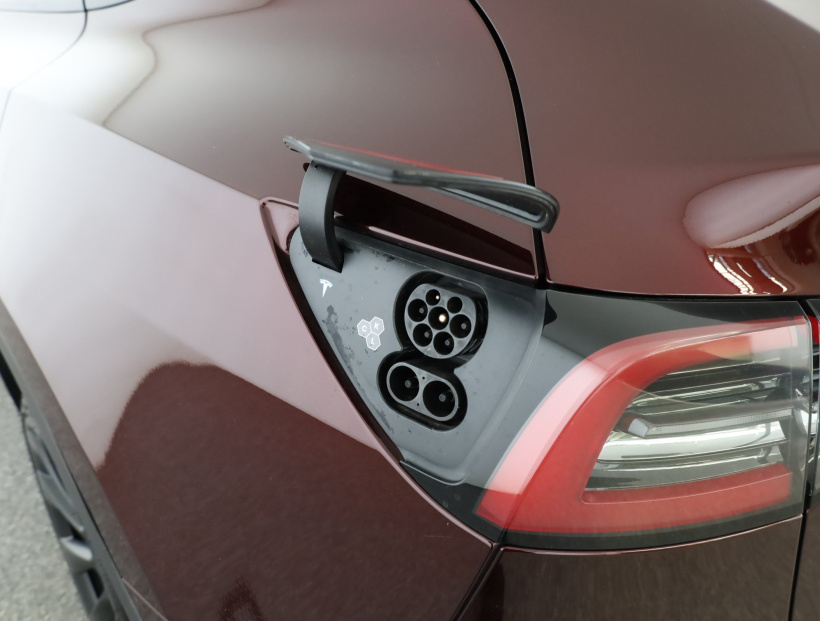 Tesla Model Y, 2023