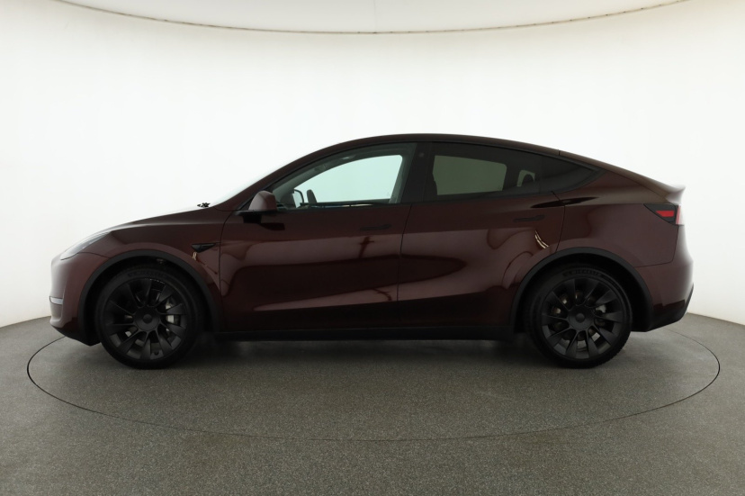 Tesla Model Y, 2023