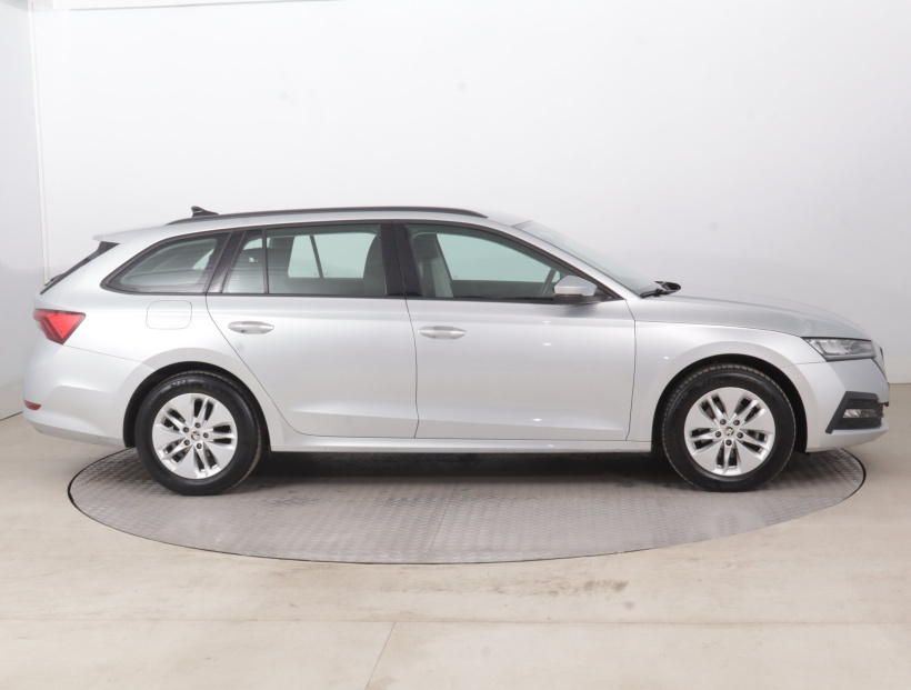 Škoda Octavia, 2022 – foto 10