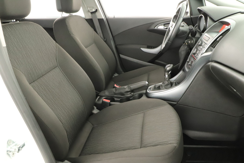 Opel Astra, 2014