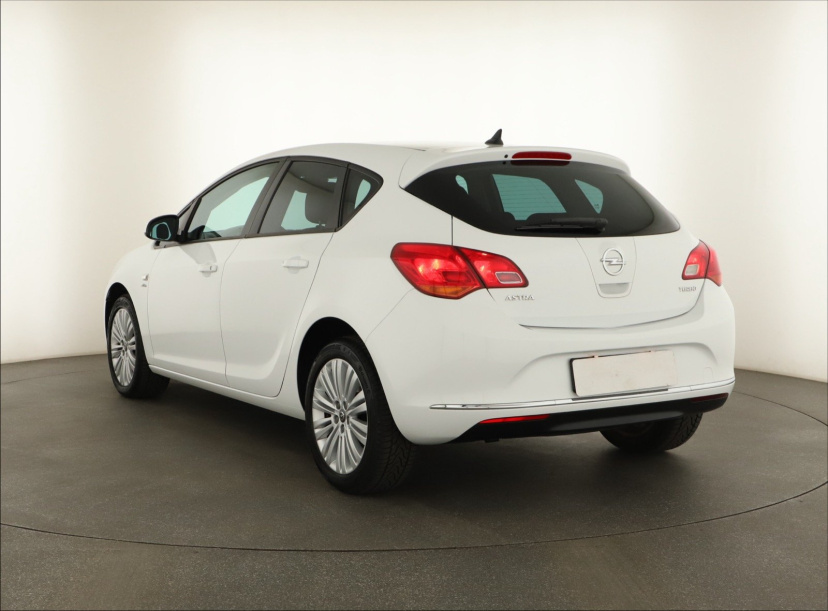 Opel Astra, 2014