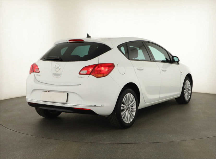 Opel Astra, 2014