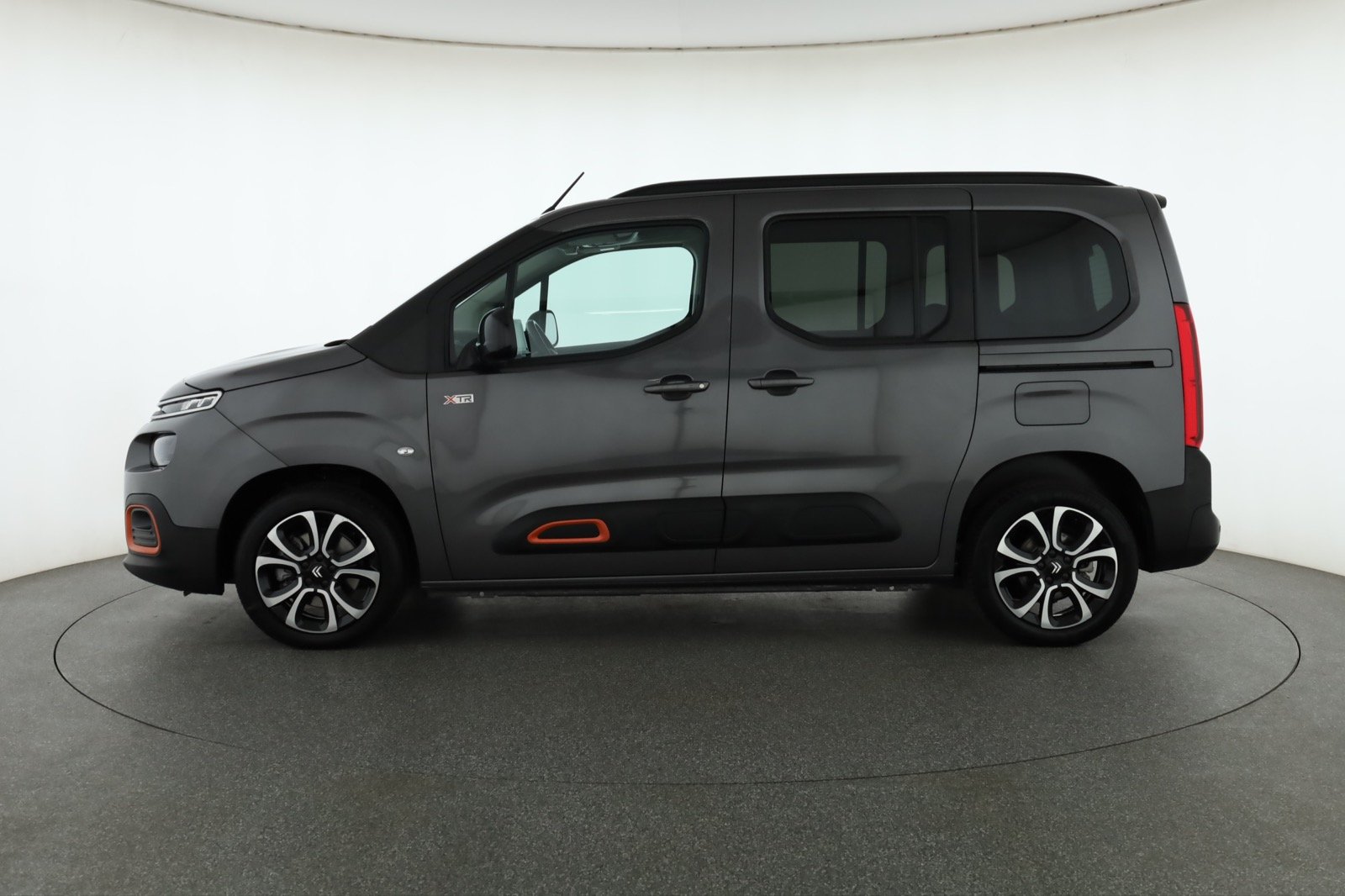 Citroen e-Berlingo 50 kWh, 2024, 5Míst, Klima, ČR, 1Maj, DPH 4