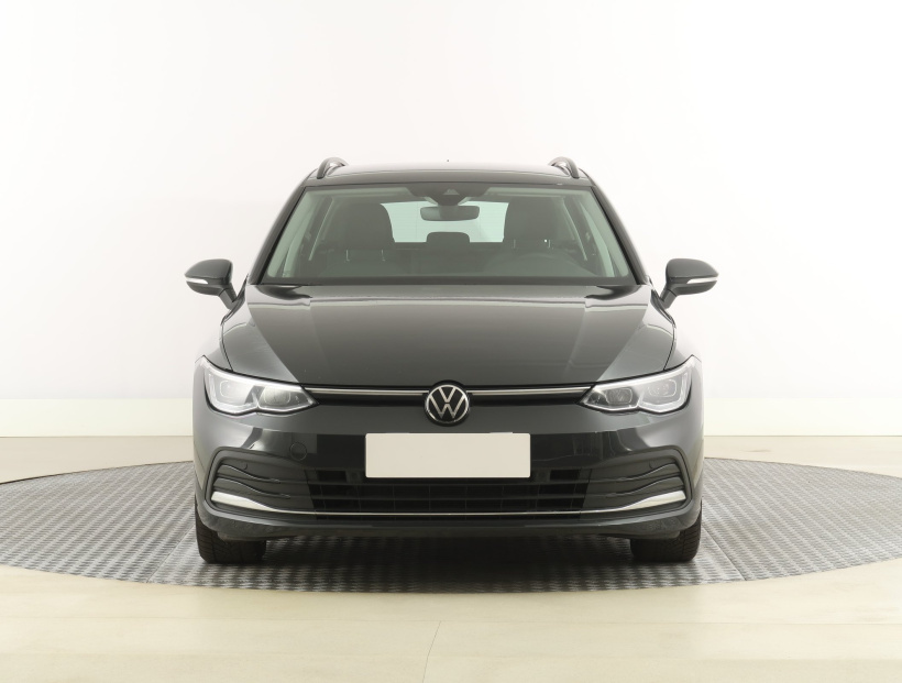 Volkswagen Golf, 2022