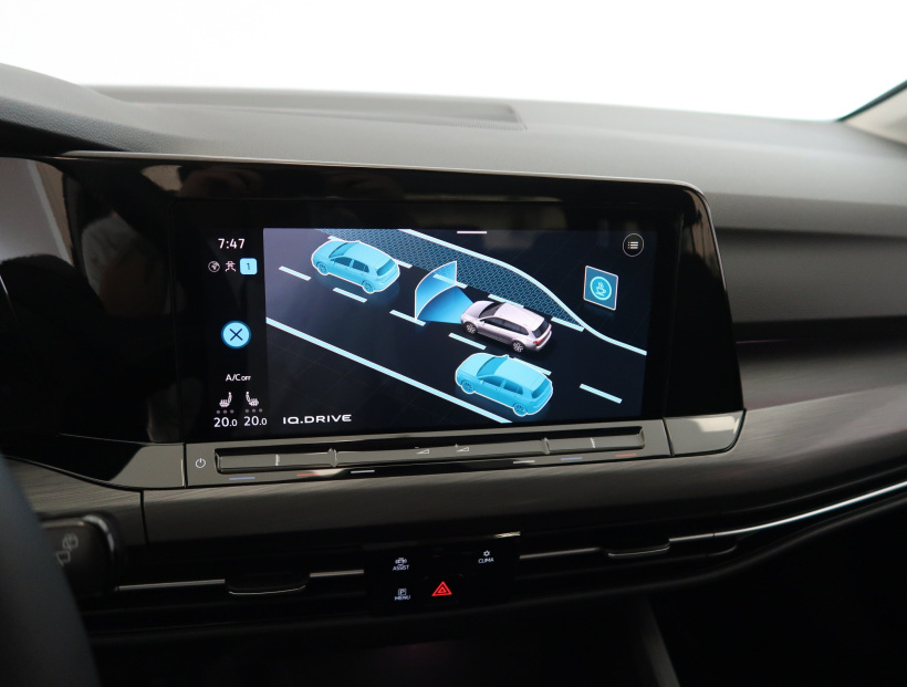 Volkswagen Golf, 2022