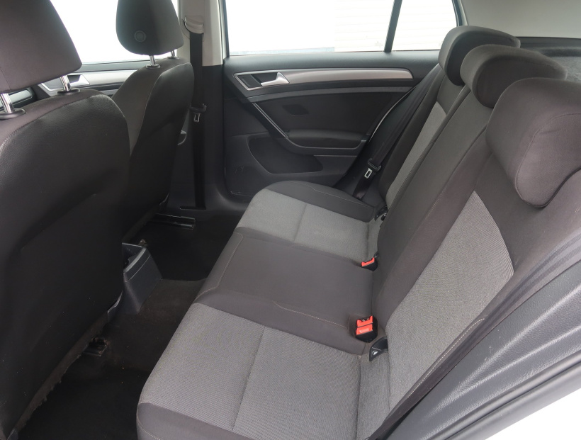 Volkswagen Golf, 2014