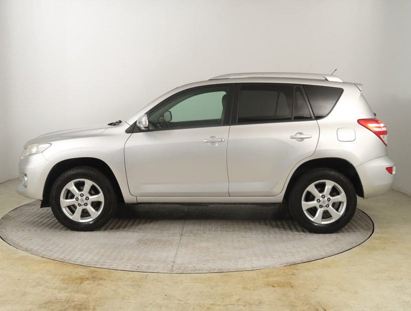 Toyota RAV 4, 2011