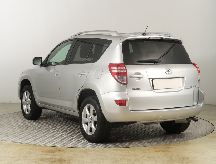 Toyota RAV 4, 2011