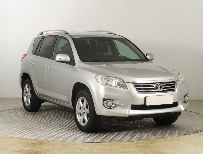 Toyota RAV 4, 2011