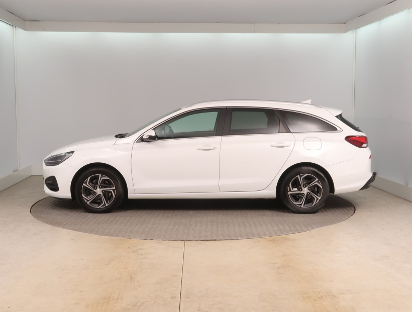 Hyundai i30, 2021