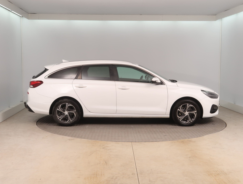 Hyundai i30, 2021