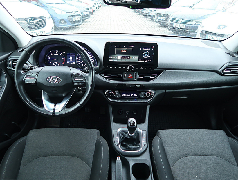 Hyundai i30, 2021