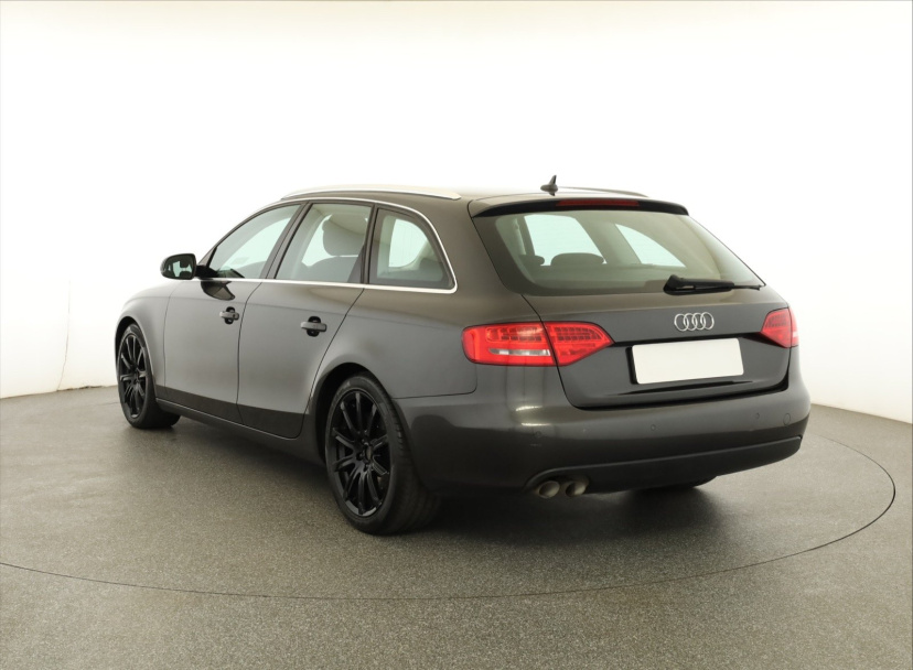 Audi A4, 2009