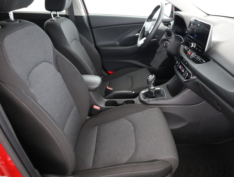 Hyundai i30, 2022