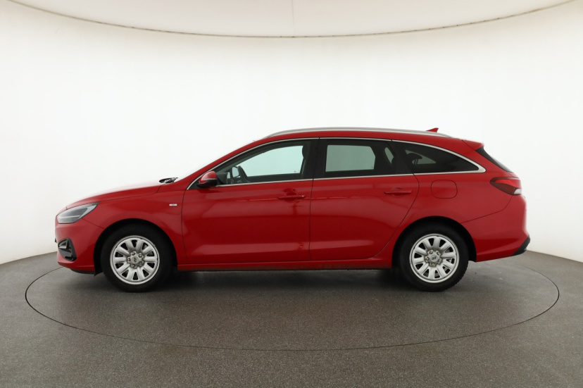 Hyundai i30, 2022