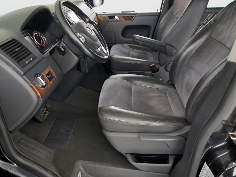 Volkswagen Multivan, 2010