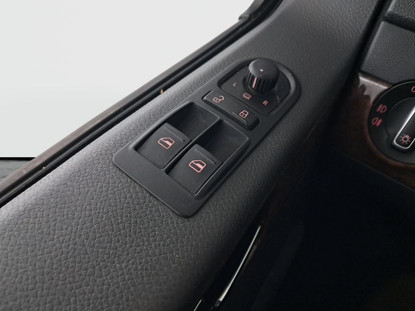 Volkswagen Multivan, 2010