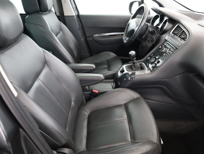 Peugeot 5008, 2009