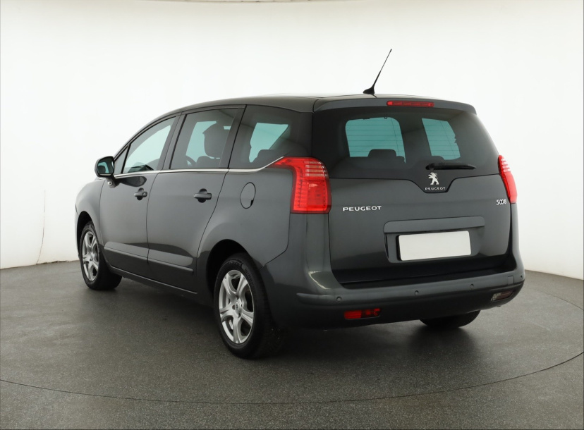 Peugeot 5008, 2009
