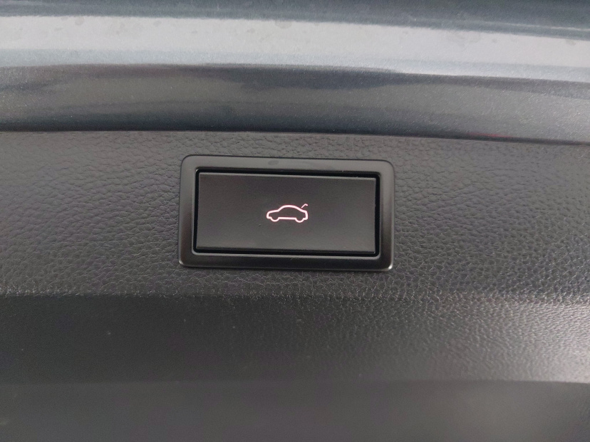 Škoda Karoq, 2017