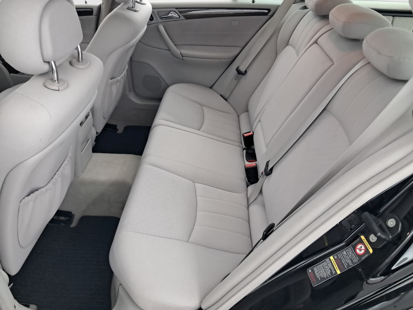 Mercedes-Benz C, 2005