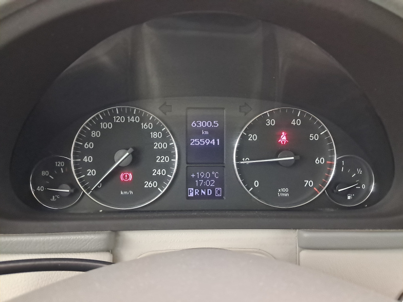Mercedes-Benz C, 2005