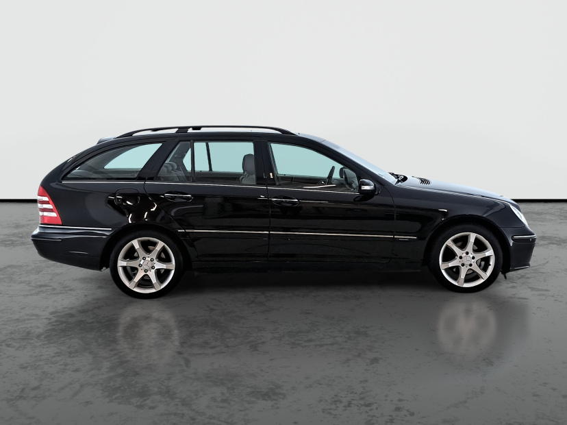 Mercedes-Benz C, 2005