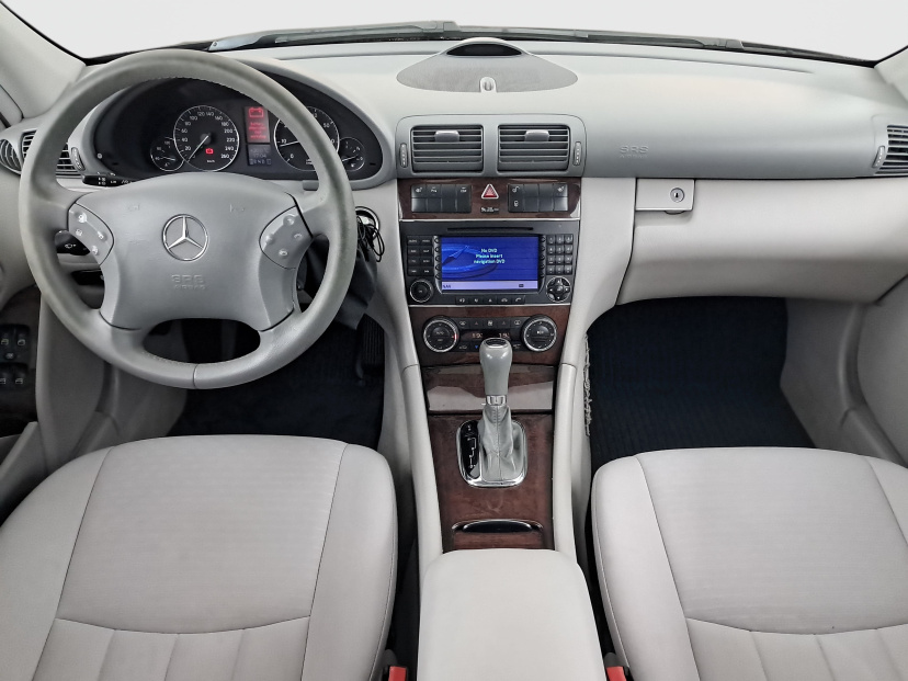 Mercedes-Benz C, 2005