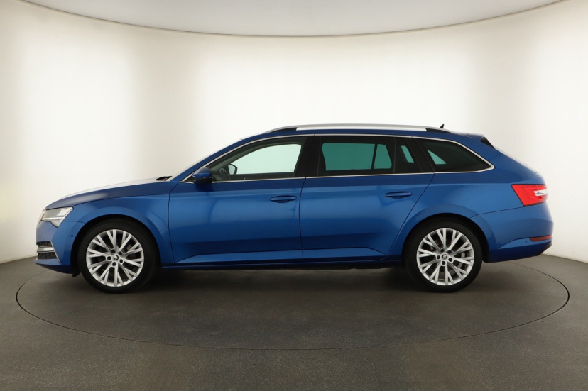 Škoda Superb, 2022 – zdjęcie 8
