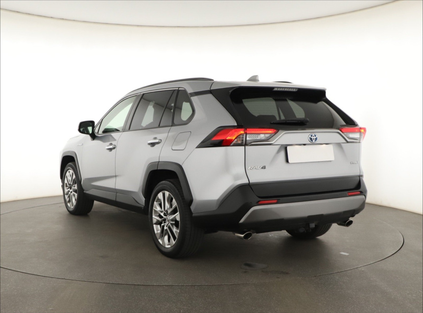 Toyota RAV 4, 2021