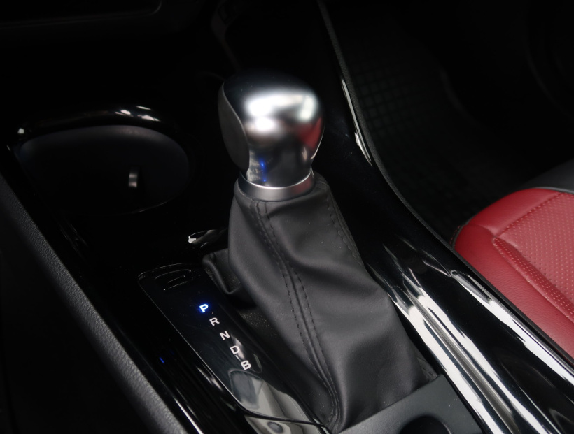 Toyota C-HR, 2019