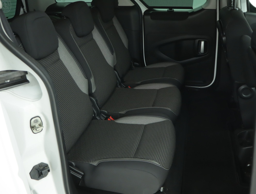 Peugeot Partner, 2015
