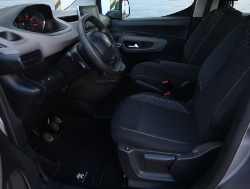 Peugeot Rifter, 2020