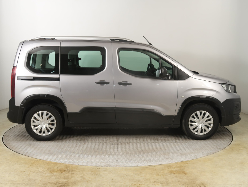 Peugeot Rifter, 2020