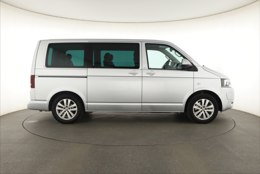 Volkswagen Multivan, 2013