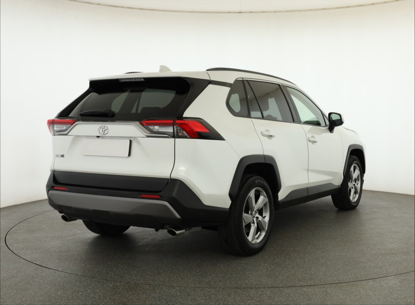 Toyota RAV 4, 2020