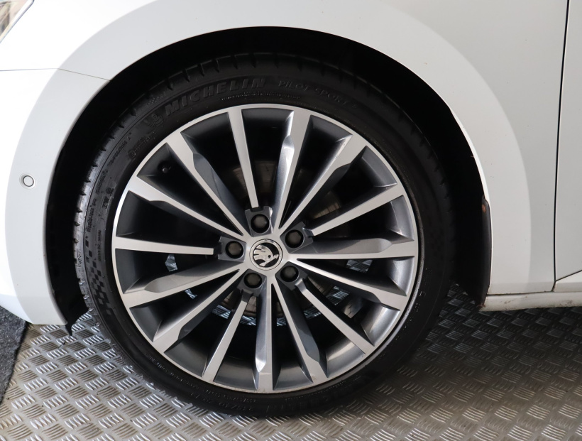Škoda Superb, 2016