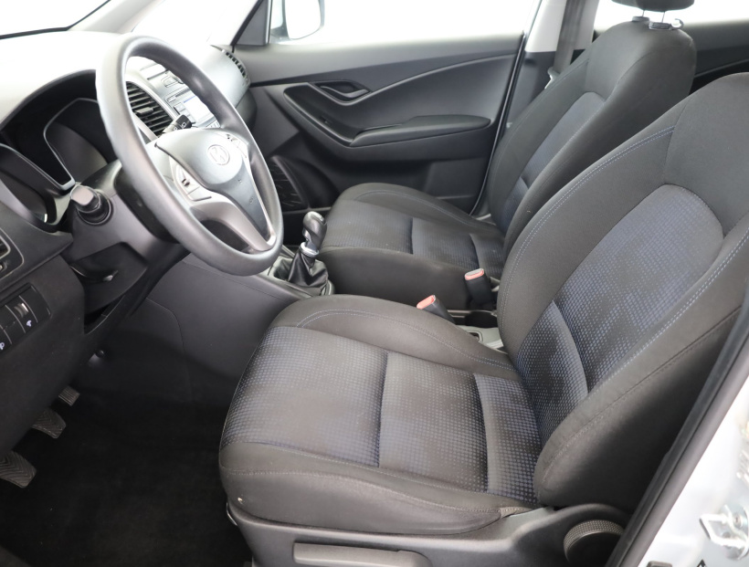 Hyundai ix20, 2011