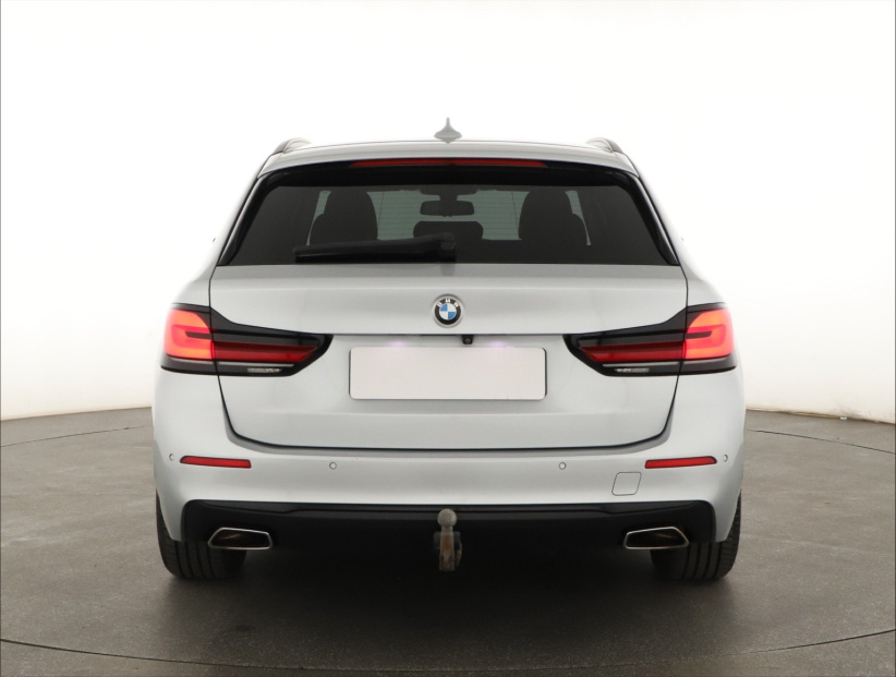 BMW 5, 2021