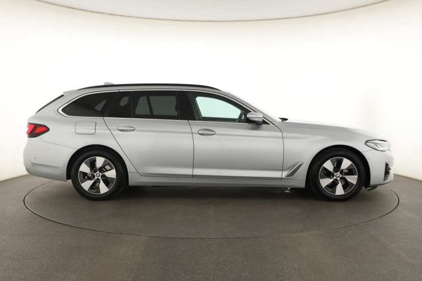 BMW 5, 2021