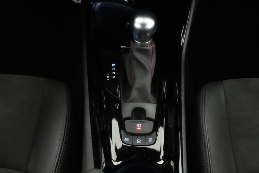 Toyota C-HR, 2023