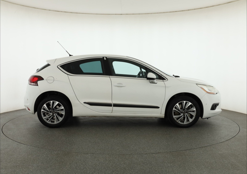 Citroen DS4, 2012