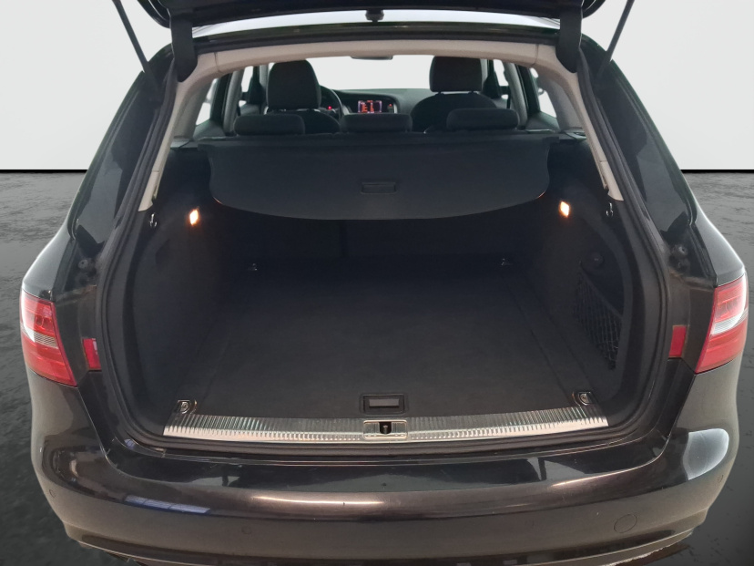 Audi A4, 2012