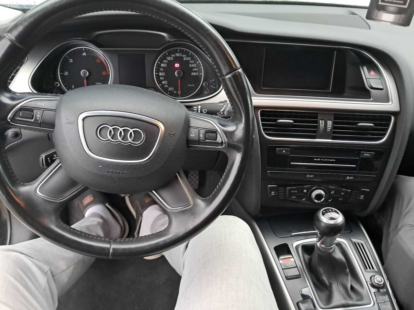Audi A4, 2012
