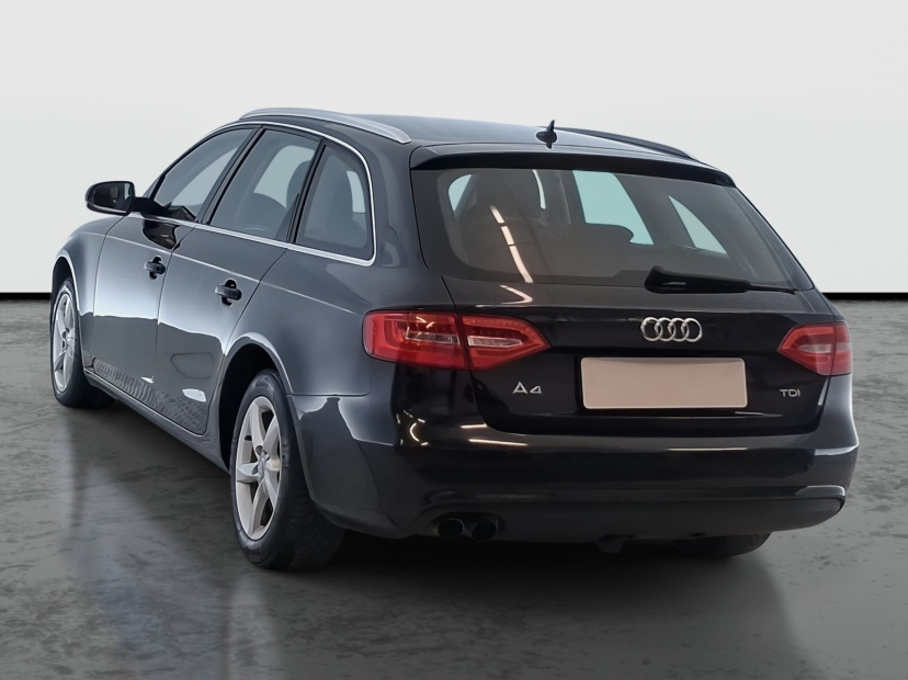 Audi A4, 2012