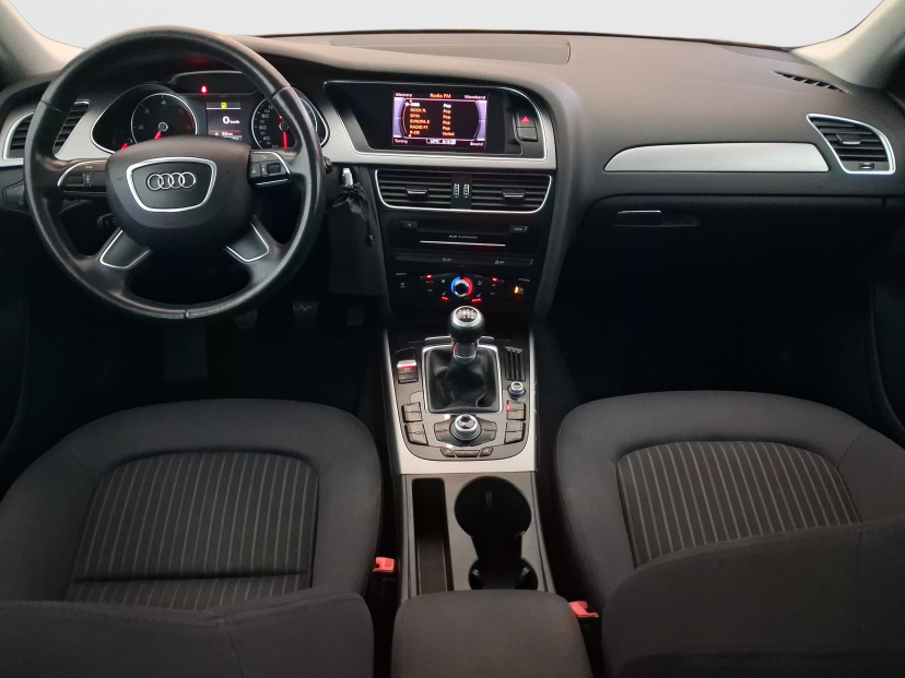 Audi A4, 2012