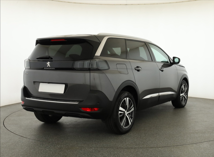 Peugeot 5008, 2021