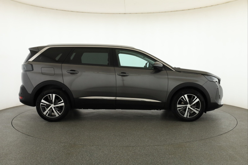 Peugeot 5008, 2021