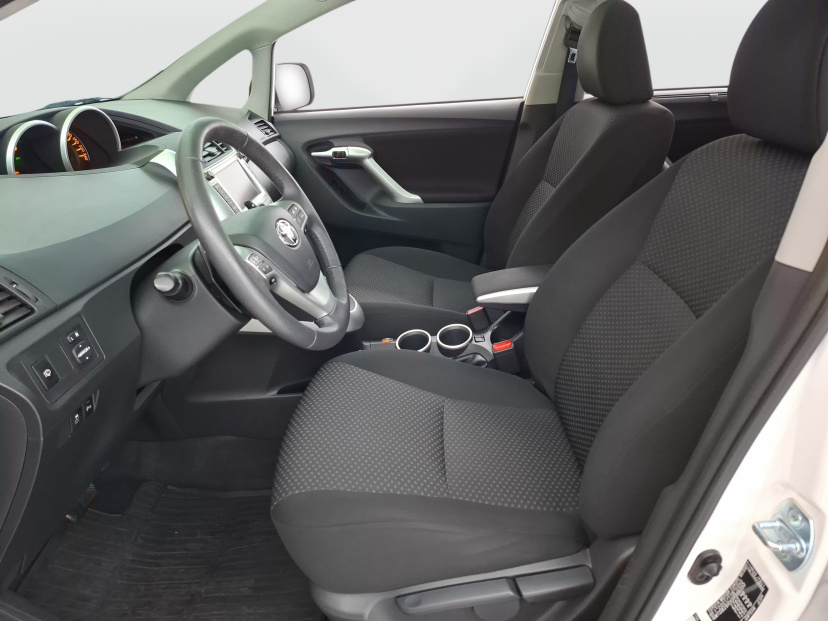 Toyota Verso, 2010